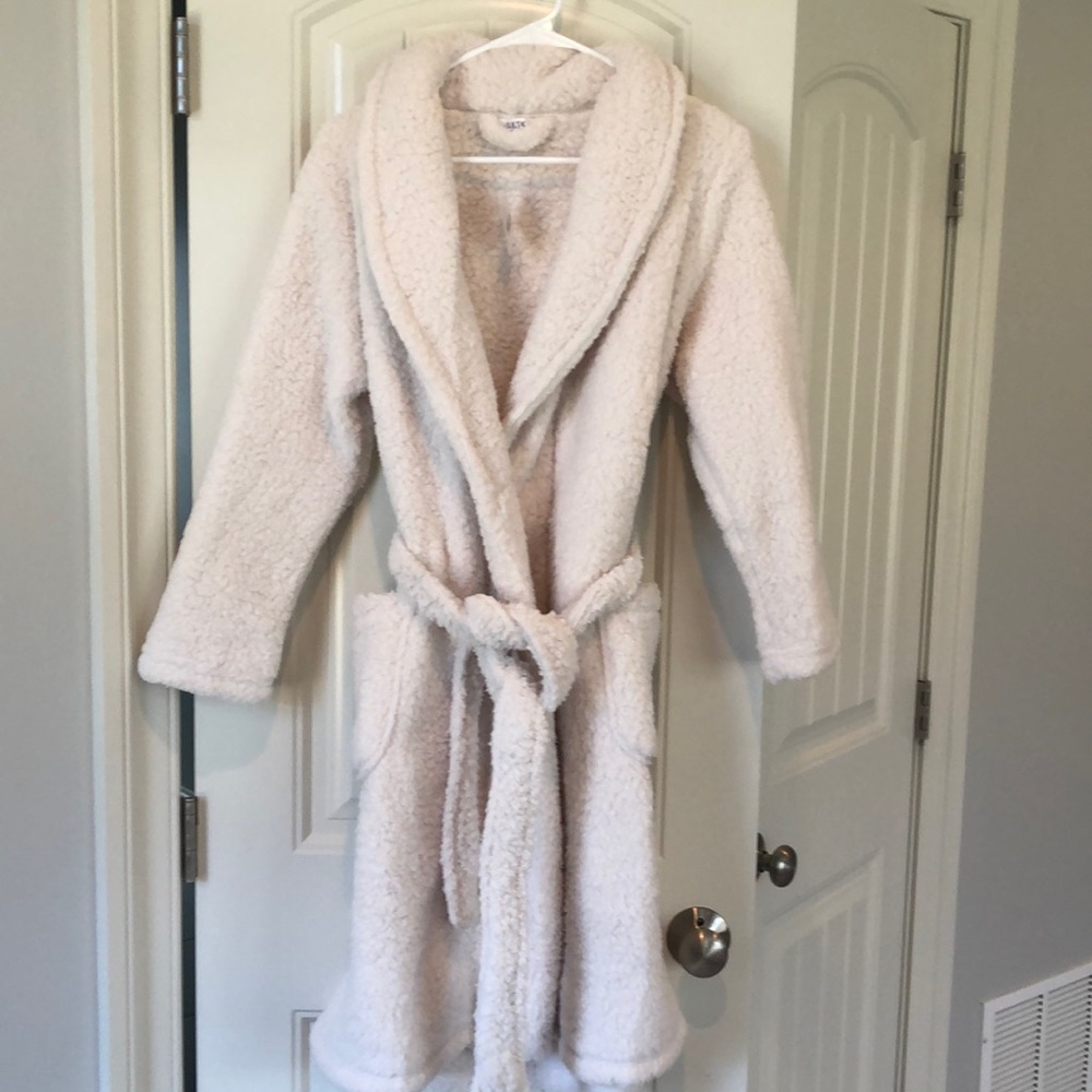 Ulta Beauty bathrobe